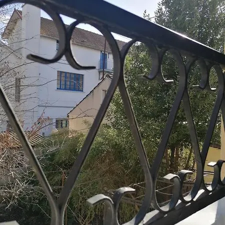 Vakantiehuis Maison Individuelle Au Calme Montreuil (Seine-Saint-Denis)